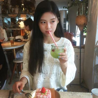 女孩的钓鱼慢活